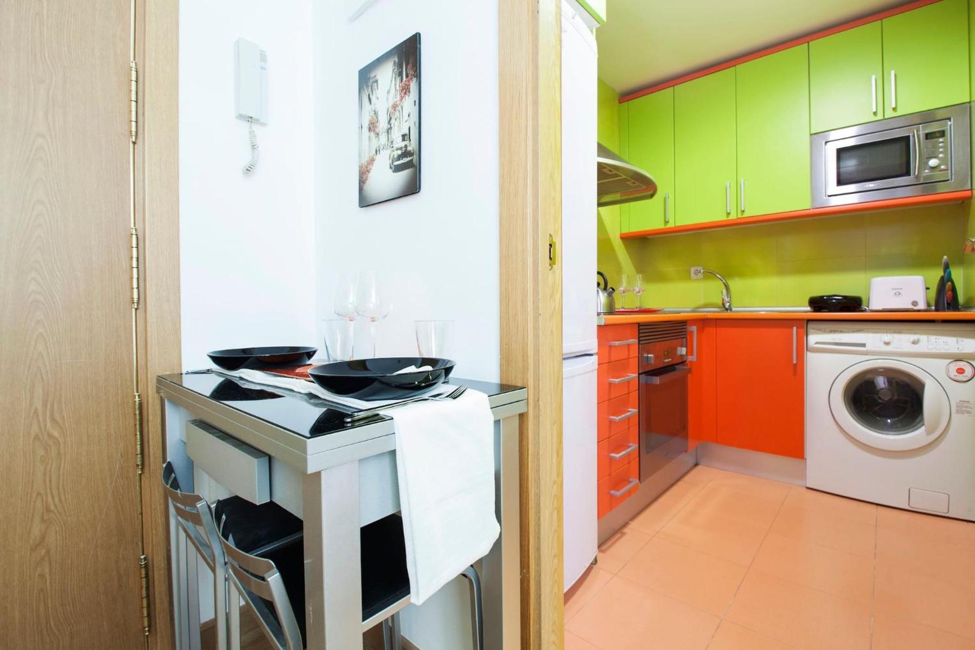 Apartamentos Day Madrid Ildefonso Centro Gran Via Sol Malasana מראה חיצוני תמונה