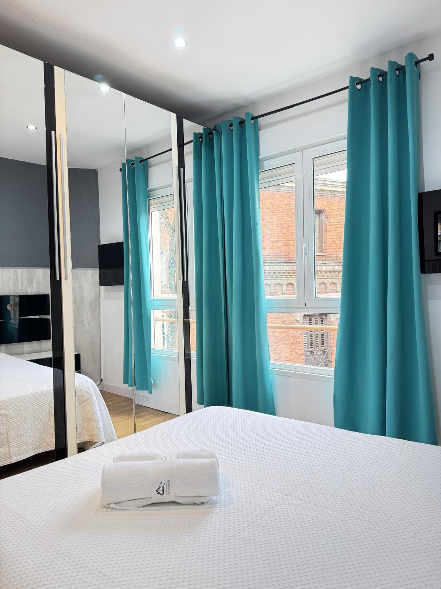 Apartamentos Day Madrid Ildefonso Centro Gran Via Sol Malasana מראה חיצוני תמונה